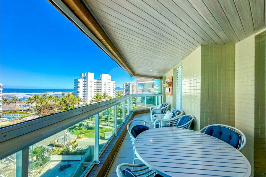Apartamento à venda com 3 quartos, sendo 1 suíte,  em Riviera de São Lourenço, Bertioga, SP