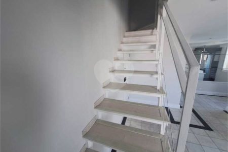 Apartamento para locação com 2 dormitórios, sendo 1 suíte com 02 vagas, totalmente climatizado nos 3 ambientes