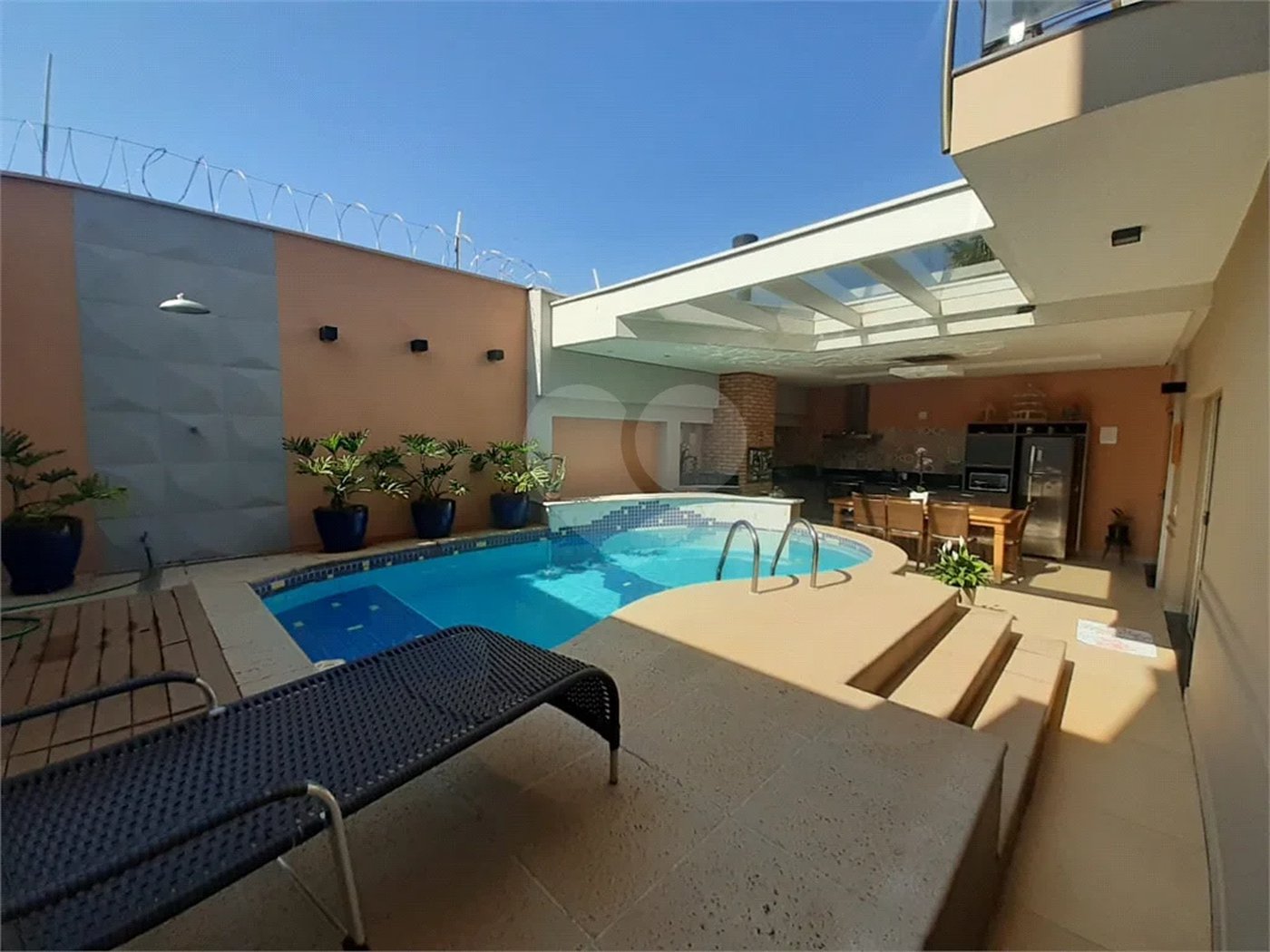 Ótima casa disponível para venda em Piracicaba, no Condomínio Residencial Village Des Lions no bairro Pompéia