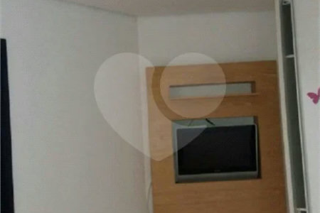Cobertura duplex à venda na Mooca de 277m² com 3 dormitórios, 1 suíte e 3 vagas.
