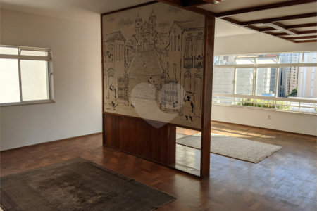 Apartamento à venda no bairro Bela Vista.