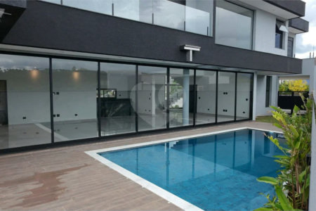 CASA ALTO PADRÃO | 5 SUÍTES | CONDOMÍNIO CLUBE – ATIBAIA