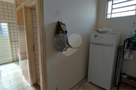 Casa à Venda de 3 dormitórios em São Carlos, no bairro Parque Santa Marta