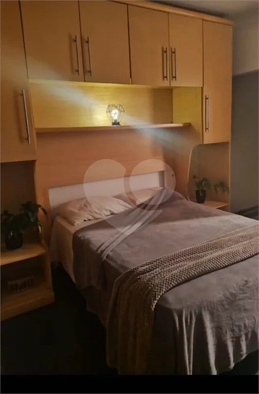 Sobrado de 242 m² com 3 Suítes e 4 Vagas de Garagem no Ipiranga