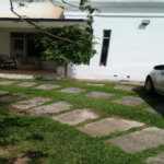 Excelente sobrado com 6 vagas de garagem e piscina próximo ao Metrô Vila Sônia - Jardim Peri Peri
