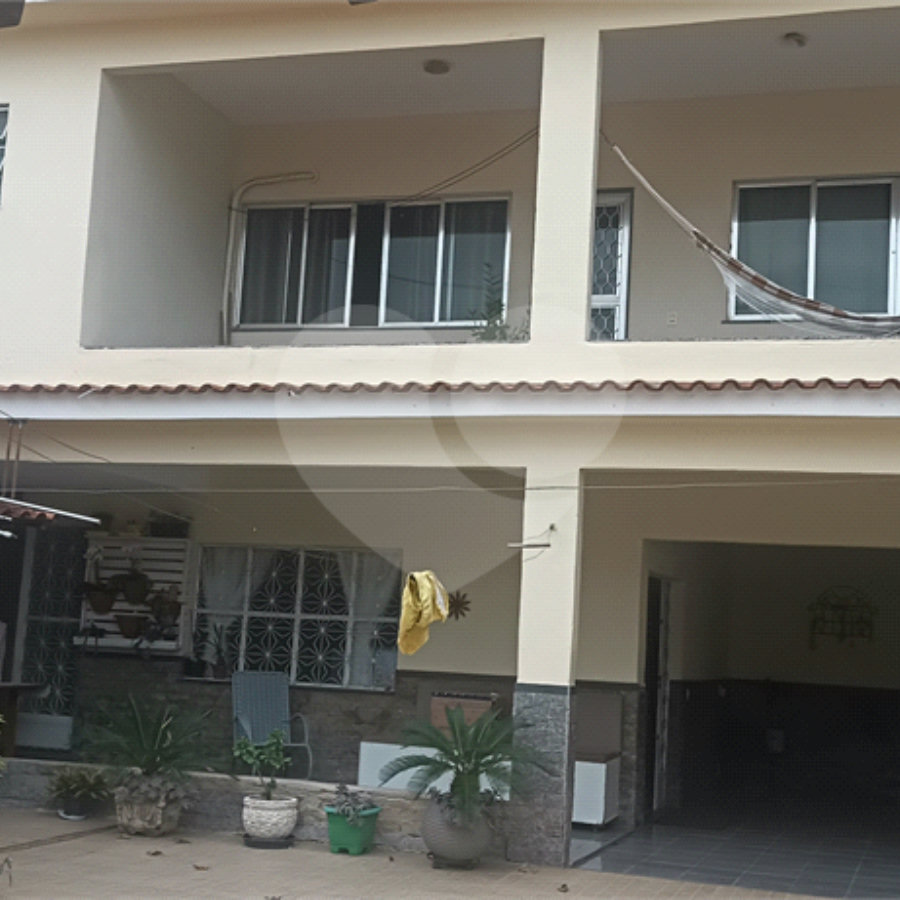 Casa com 4 quartos, 2 suítes, Área Gourmet, garagem para 5 carros em Paciência