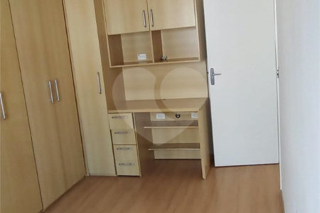 Apartamento de 01 dormitório com terraço e vaga perto do metrô