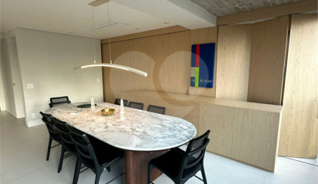 Apartamento à venda com 2 suítes em Vila Nova Conceição, São Paulo, SP