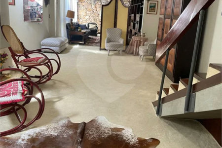 Casa à venda, 742 m², com piscina, 5 suítes, em Embu das Artes