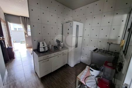 Casa à venda com 2 quartos em Popular III, Louveira, SP