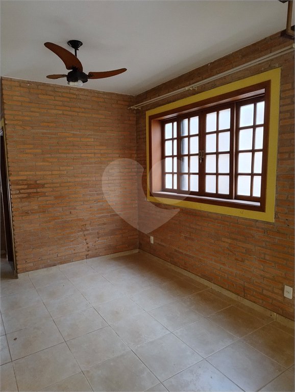 Excelente sobrado para venda no residencial Parati