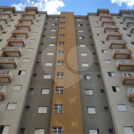 Apartamento com 2 dormitórios