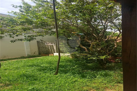 Sobrado à Venda no Parque Fehr – 3 Dormitórios e Área Gourmet em Rua Tranquila