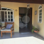 Casa Ampla com 5 Dormitórios, Piscina e Lazer Completo em Terreno de 1.260 m²