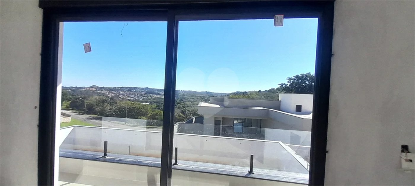 Casa a Venda no Condomínio Reserva Santa Isabel em Louveira/SP