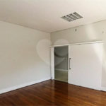Sobrado à venda no Belenzinho de 208 m² com 6 dormitórios, 4 banheiros e 2 vagas