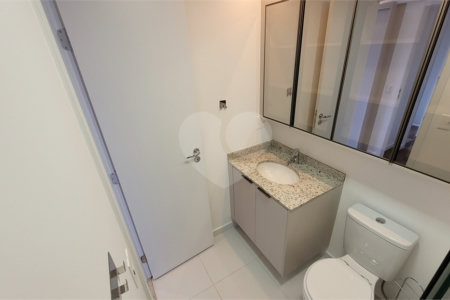 Apartamento de 2 quartos mobiliado à venda no Paraíso