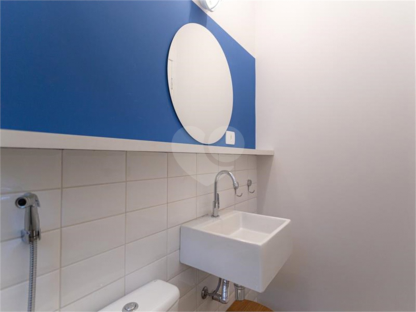 Excelente oportunidade para reformar e ficar com o apartamento dos seus sonhos!
