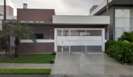 Casa à venda com 3 suítes no condomínio Residencial Quebec, São Carlos - SP