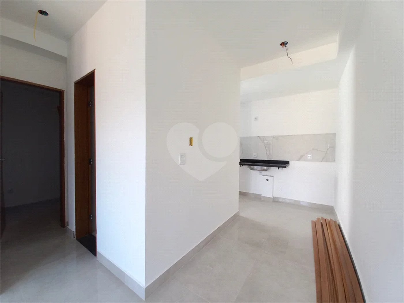 Apartamento Novo com 2 Dormitórios, Vaga e Quintal Privativo na Vila Isolina Mazzei