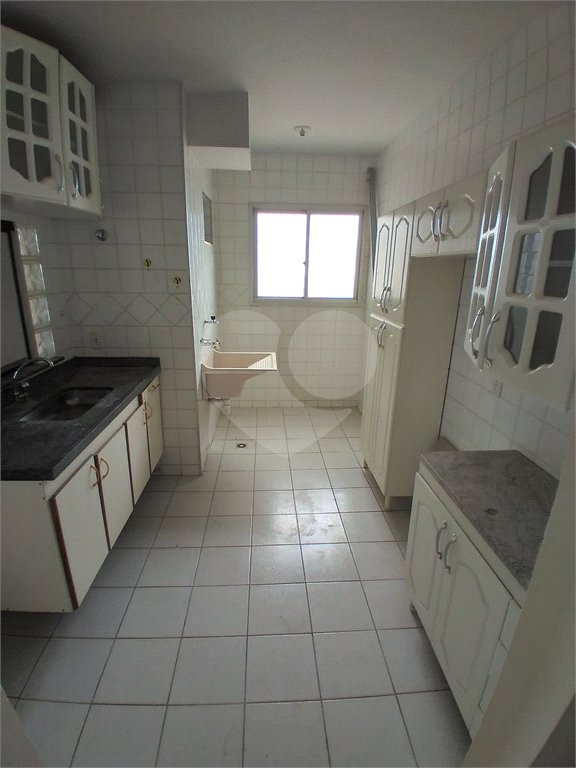 Apartamento com 3 dormitórios sendo 1 suíte.