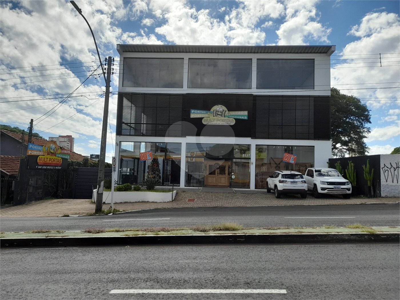 Galpão Comercial à Venda – Localização Estratégica na Avenida São Carlos