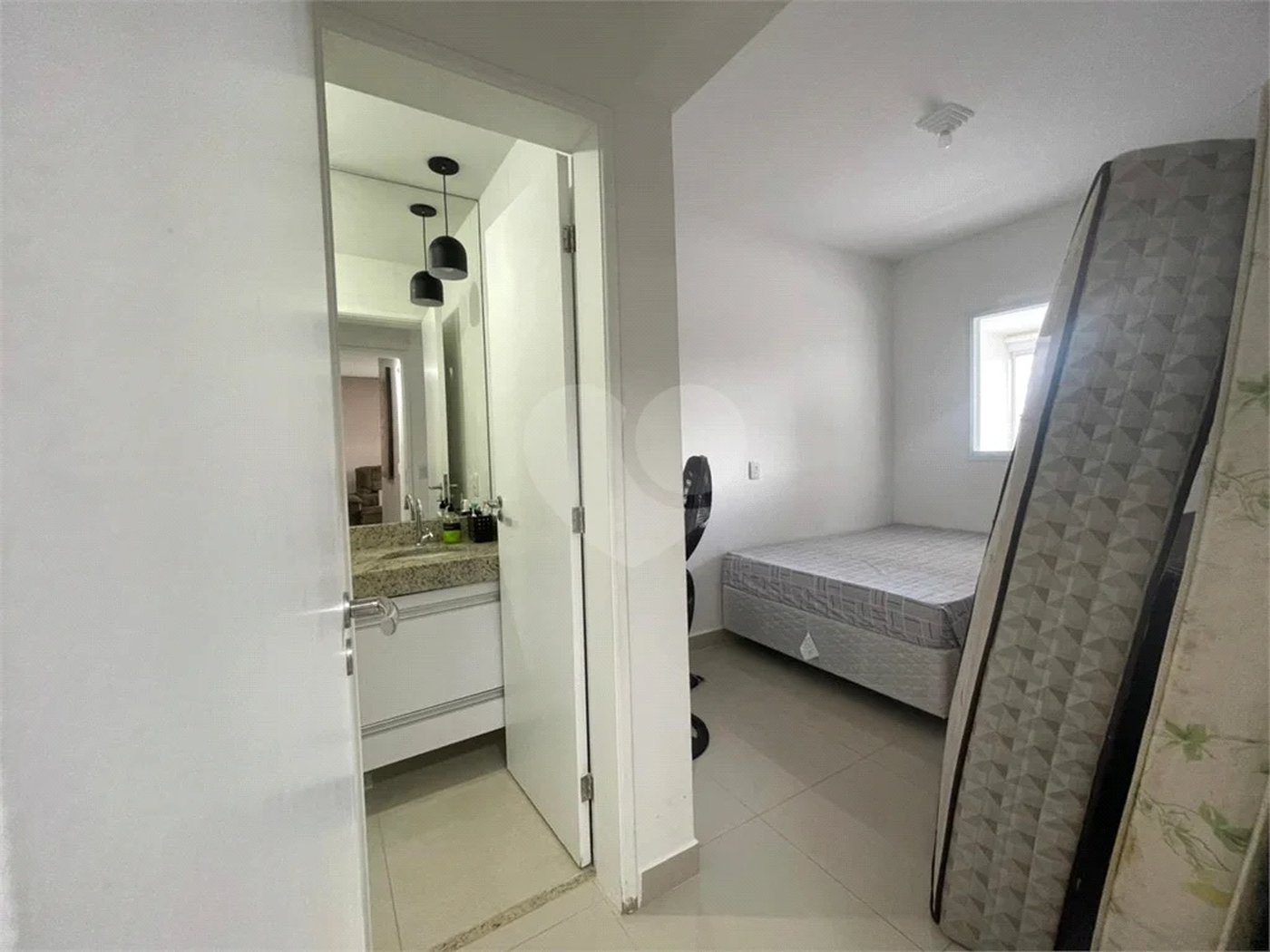Apartamento para alugar com 2 quartos, sendo 1 suíte, no Centro, Bertioga, SP