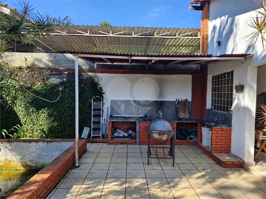 EXCELENTE RESIDÊNCIA À VENDA NO CONDOMÍNIO COLINAS VERDES – ARUJÁ/SP
