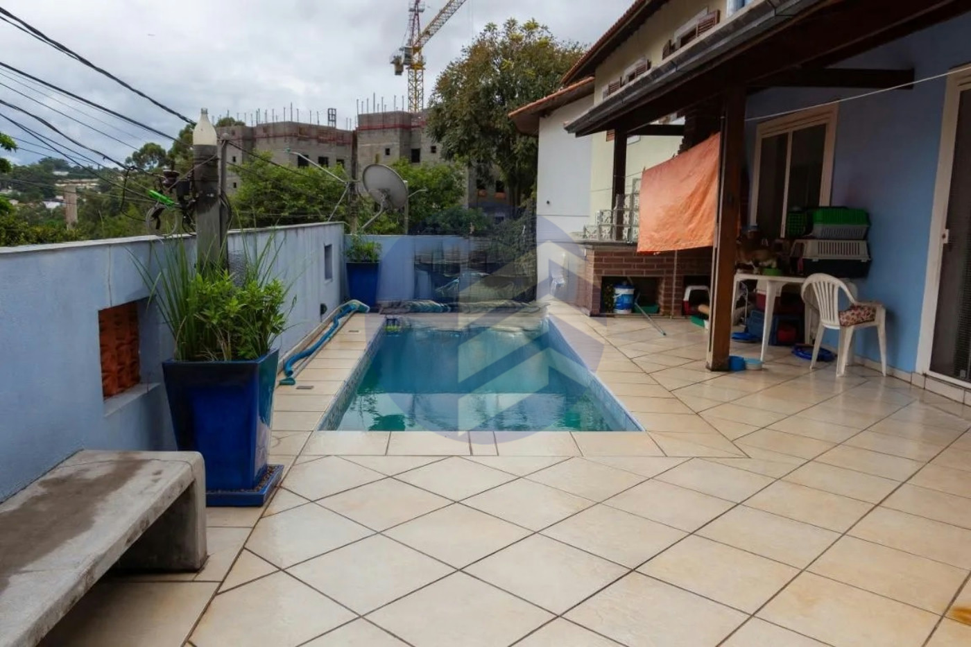 Sobrado à venda com 4 quartos, sendo 1 suíte, em Jardim Ester Yolanda, São Paulo - SP