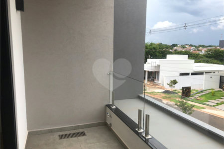 Casa à venda com 3 suítes no condomínio Parque Faber IV, São Carlos - SP