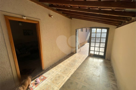 Casa térrea disponível para venda no Jardim Bandeirantes