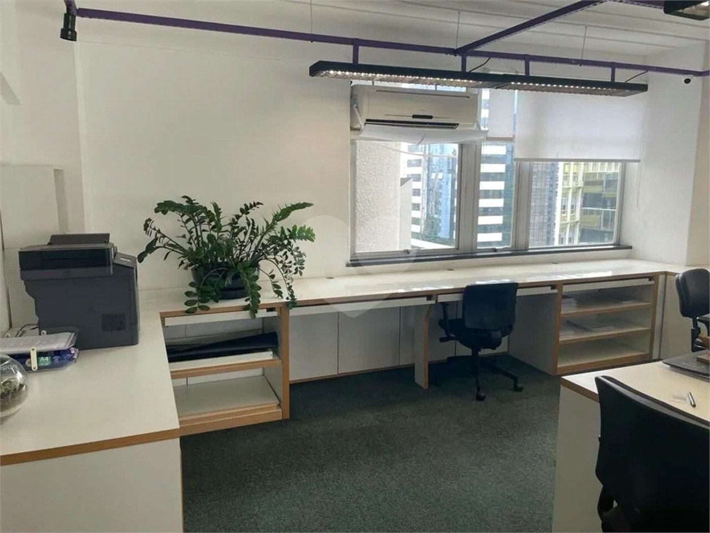 Sala comercial na Berrini, venha conhecer.