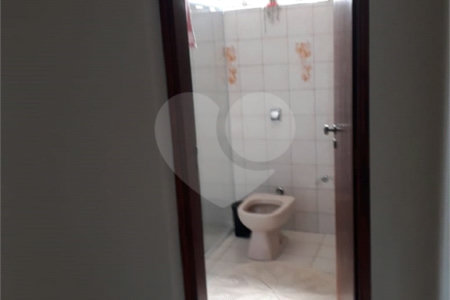 Sobrado à venda com 3 quartos em Jardim Bicão, São Carlos, SP