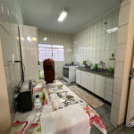 Ampla casa no condomÍnio Parque Fehr, contendo: