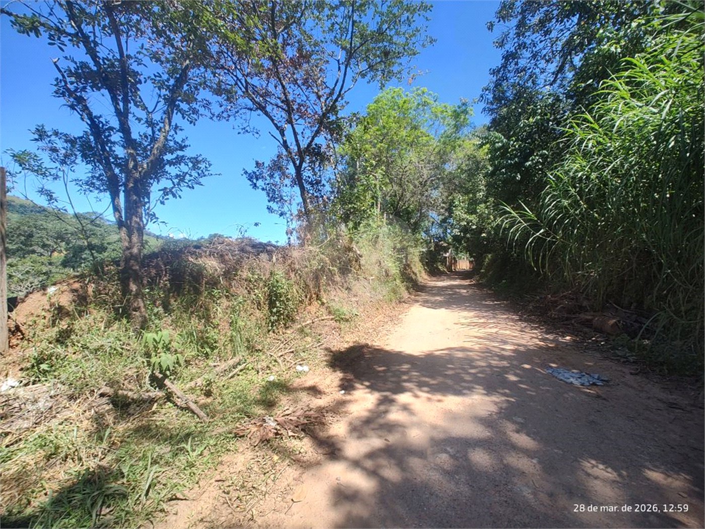 Área rural em Piracaia com 3.289 metros, ótima para chácara, as margens do rio Cachoeira