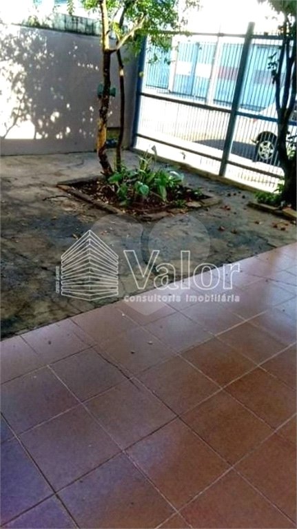 Casa em excelente localização na Vila Prado á venda.