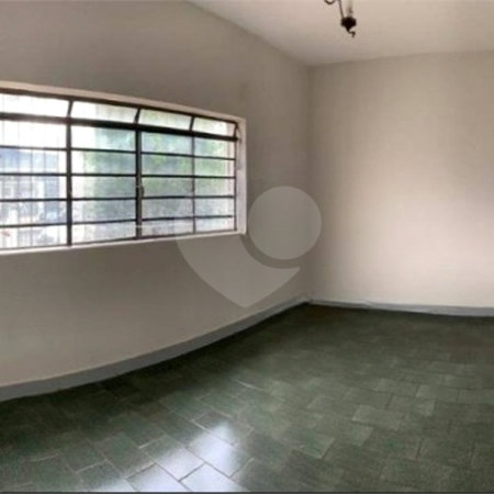 Casa térrea no Centro de Araraquara/SP, com 3 dormitórios, sendo 1 suíte