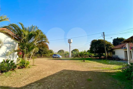 Sítio na cidade de Taiuva-SP.