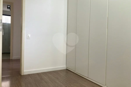 Apartamento para alugar com 4 quartos, sendo 2 suítes, em Jardim Marajoara, São Paulo, SP