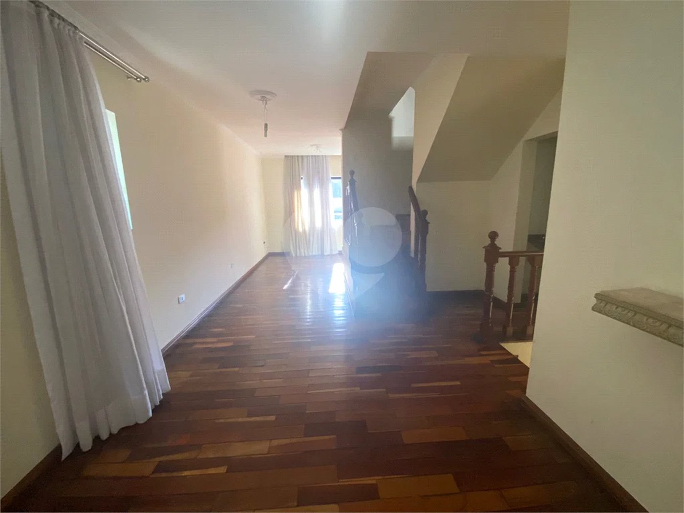 Sobrado com 3 quartos 1 suíte e 6 vagas de garagem no Jardim Guapira