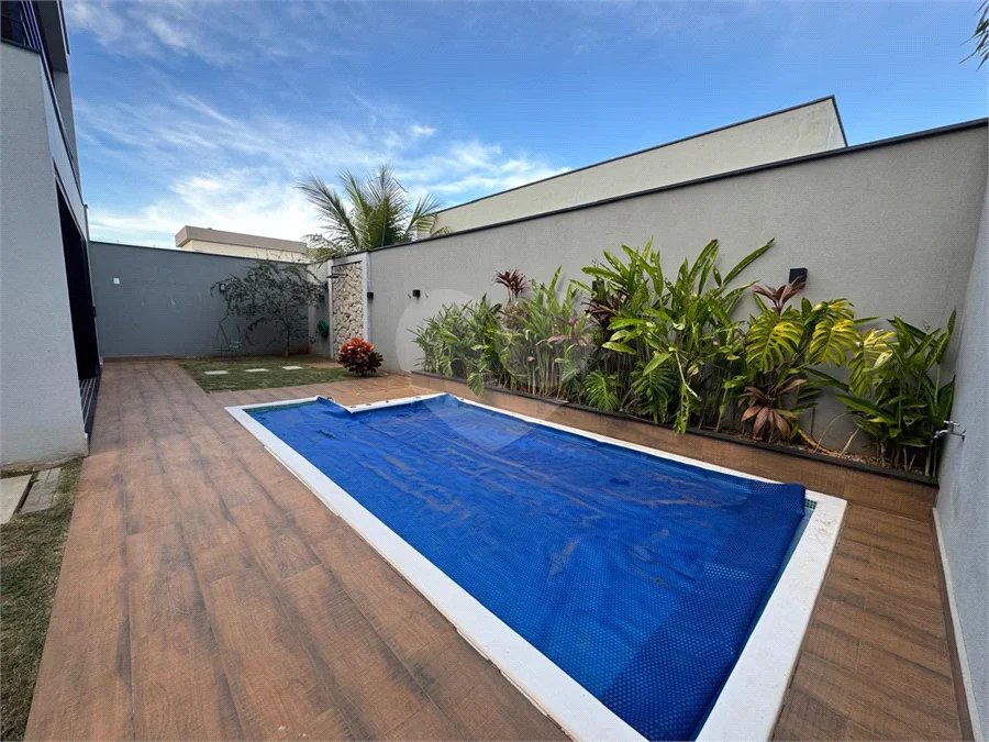 Casa à venda com 3 quartos, sendo 1 suíte,  no condomínio Parque Residencial Damha 2, Piracicaba - SP
