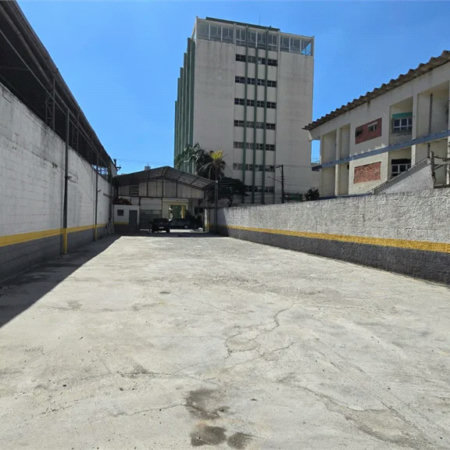 OPORTUNIDADE ESTRATÉGICA NO CENTRO DE OSASCO - GALPÃO COM 400M2