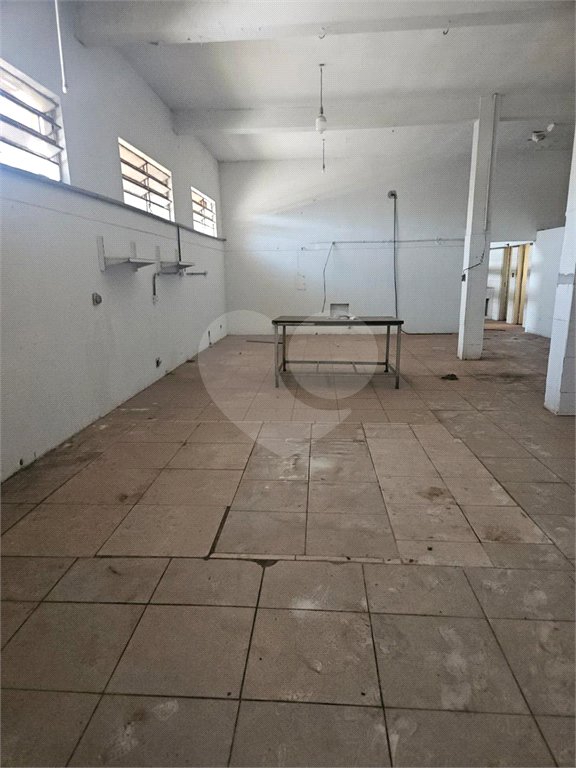 Salão Comercial 238m² Jardim São João Batista
