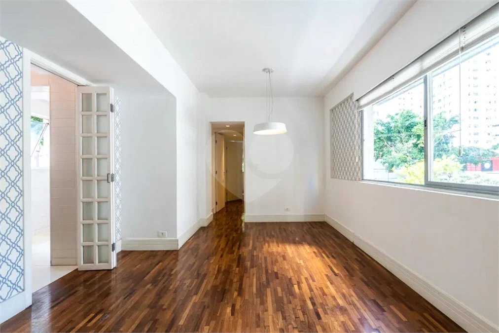 Apartamento para venda em Moema com 2 quartos, sendo 2 suítes, 70m²