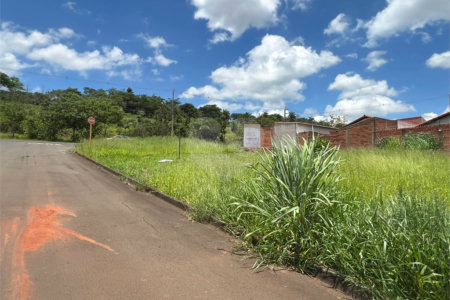 Terreno à Venda no Residencial Bosque dos Tamanduás – Descalvado/SP