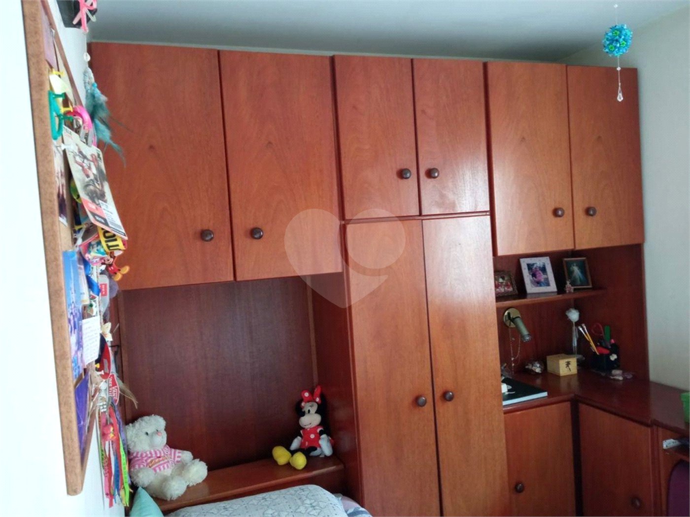 Lindo apartamento, muito bem conservado, com bom espaço interno.