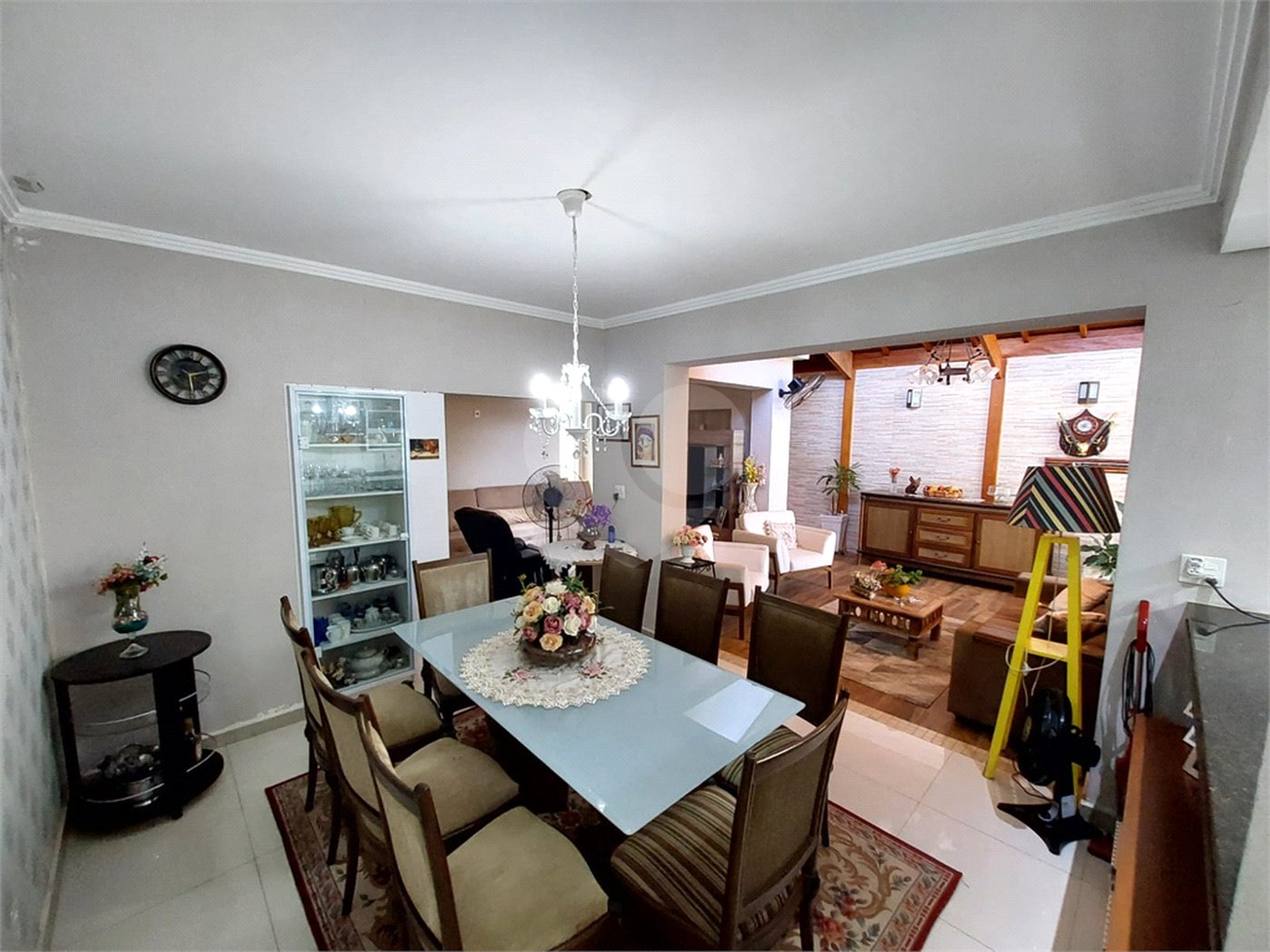 Casa residencial com ponto comercial a venda no Centro