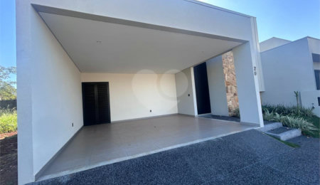 Casa à venda com 3 quartos, sendo 1 suíte,  no condomínio Recanto do Sabia, São Carlos - SP