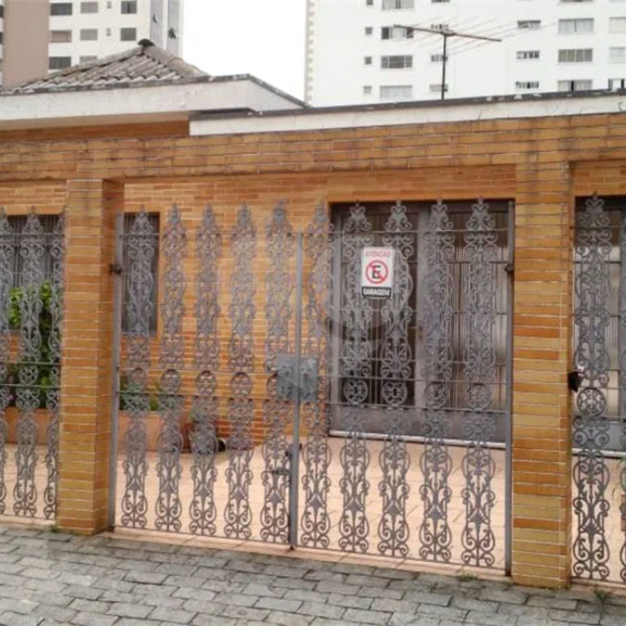 TERRENO 600 m da estação de metro Belém