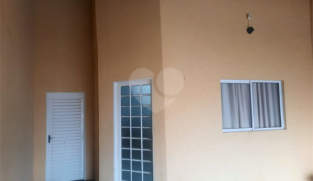 Casa à venda com 2 quartos em Jardim Medeiros, São Carlos, SP